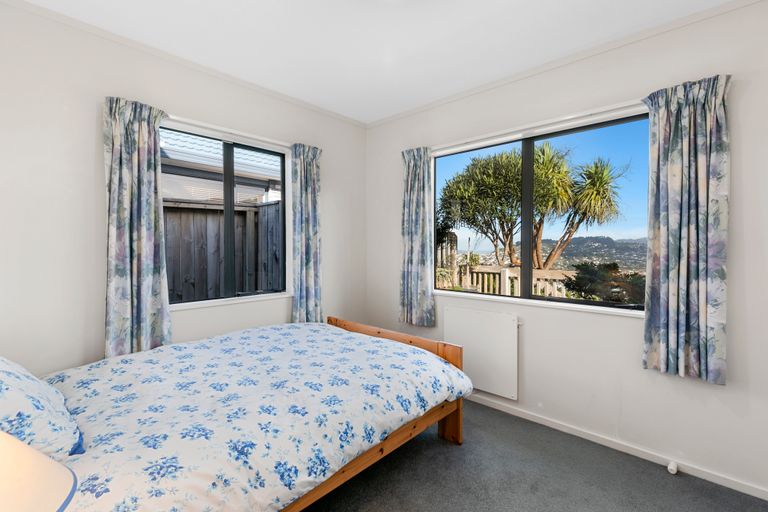 Photo of property in 9 Kapil Grove, Khandallah, Wellington, 6035