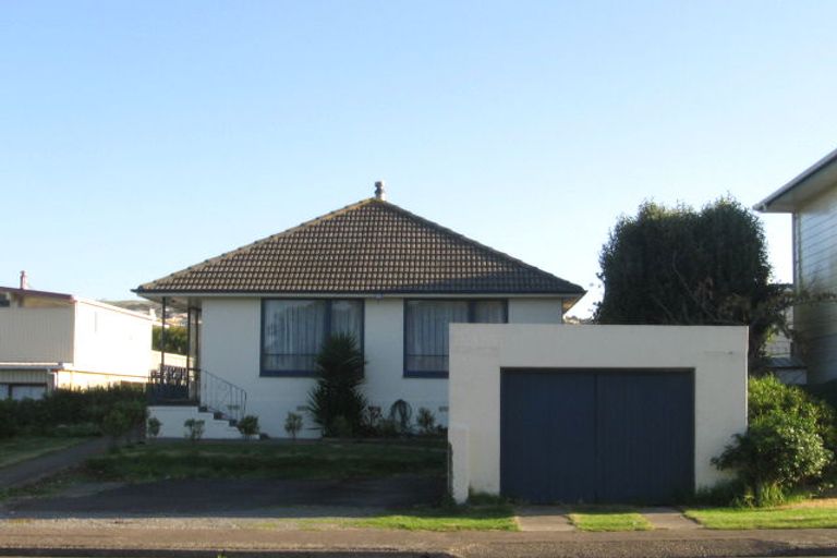 Photo of property in 34a Main Road, Titahi Bay, Porirua, 5022