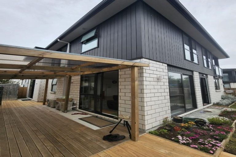 Photo of property in 2 Vanni Lane, Pahurehure, Papakura, 2113