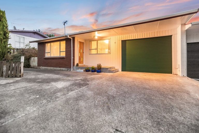 Photo of property in 1/20 Te Arataura Street, Takapuwahia, Porirua, 5022