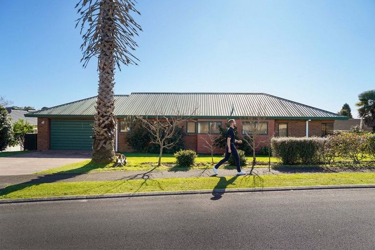 Photo of property in 7 Meadowviews Drive, Welcome Bay, Tauranga, 3112