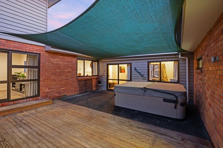 Photo of property in 44 Bottle Lake Drive, Parklands, Christchurch, 8083