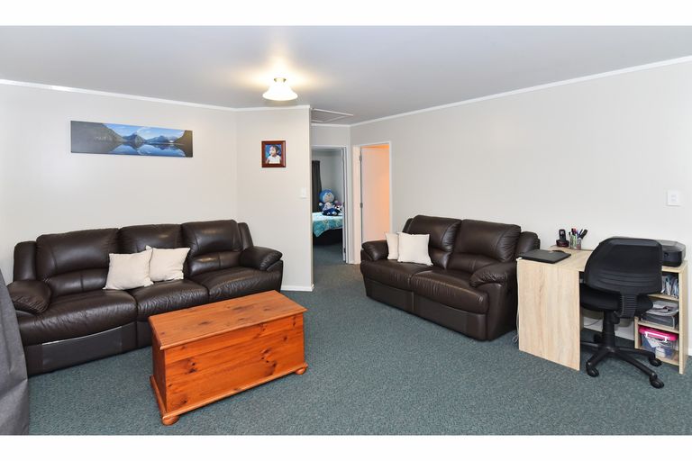 Photo of property in 10b Lane Road, Weymouth, Auckland, 2103