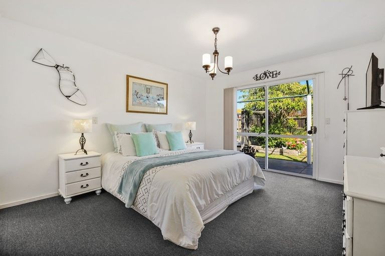 Photo of property in 70 Regency Crescent, Redwood, Christchurch, 8051