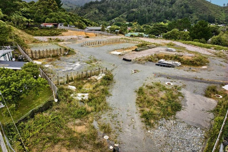 Photo of property in 2a Gawler Grove, Wainuiomata, Lower Hutt, 5014