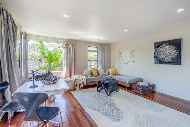 Photo of property in 24 Pye Place, Hot Water Beach, Whitianga, 3591