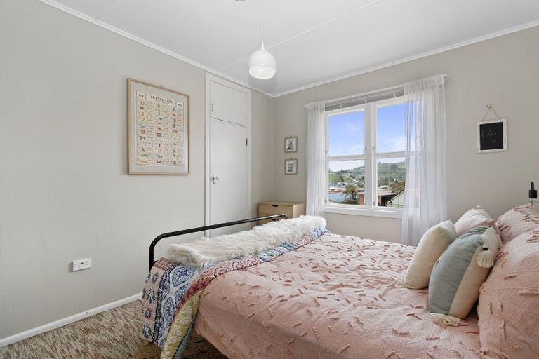 Photo of property in 1 Huia Street, Piopio, 3912