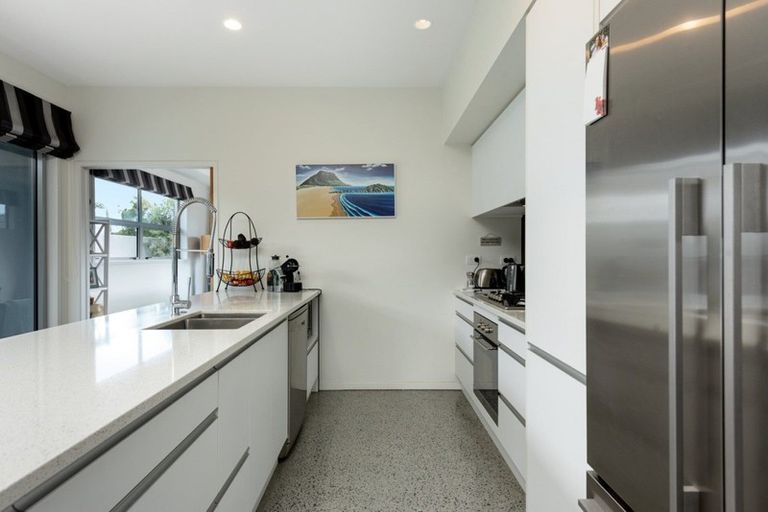 Photo of property in 37 Oceania Sands Way, Papamoa Beach, Papamoa, 3118