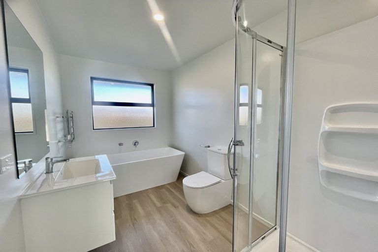 Photo of property in 6 Mehrtens Crescent, Woodend, 7691