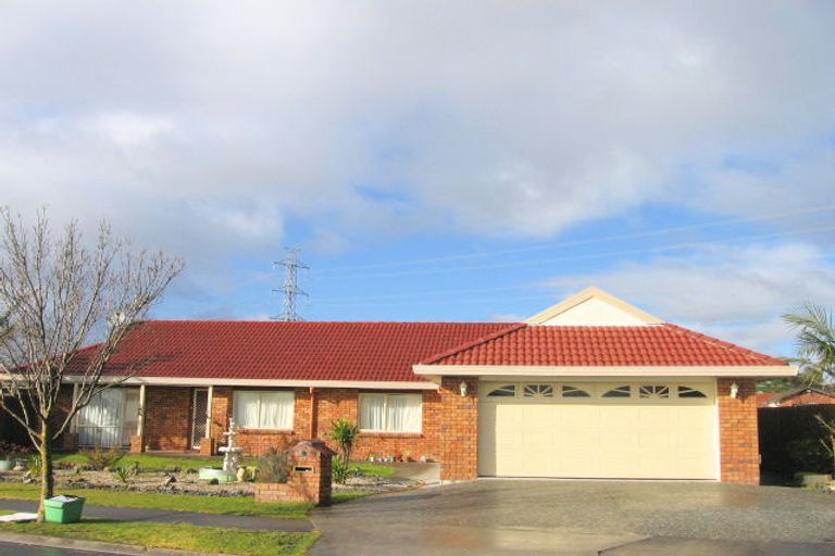 Photo of property in 2 Tullis Place, Burswood, Auckland, 2013