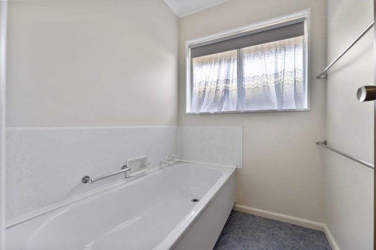 Photo of property in 75 Gladson Avenue, Sockburn, Christchurch, 8042