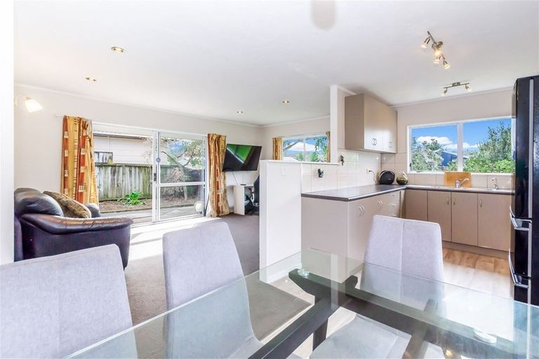 Photo of property in 21 Pukeko Street, Paraparaumu, 5032