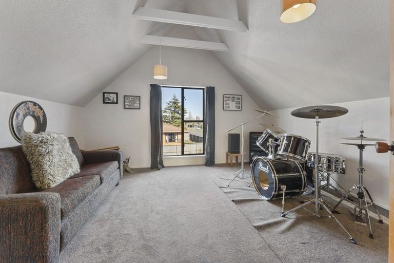 Photo of property in 2 Thompsons Road, Belfast, Christchurch, 8051