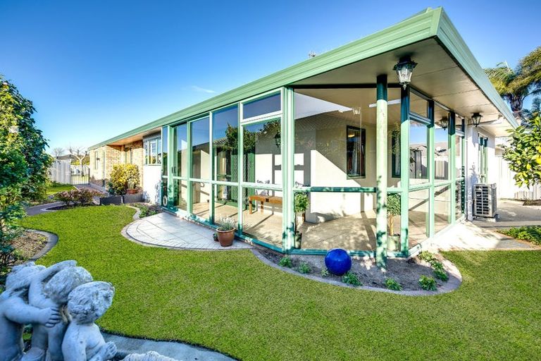 Photo of property in 5a Montague Way, Taradale, Napier, 4112