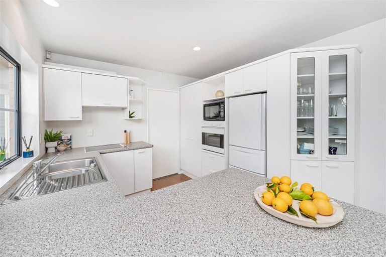 Photo of property in 1/24 Blighs Road, Strowan, Christchurch, 8052