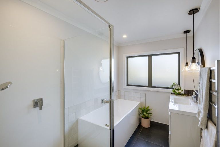 Photo of property in 1/105 Riverslea Road North, Parkvale, Hastings, 4122
