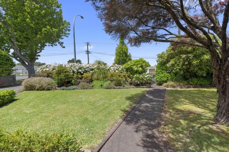 Photo of property in 106 Forest Lake Road, Forest Lake, Hamilton, 3200