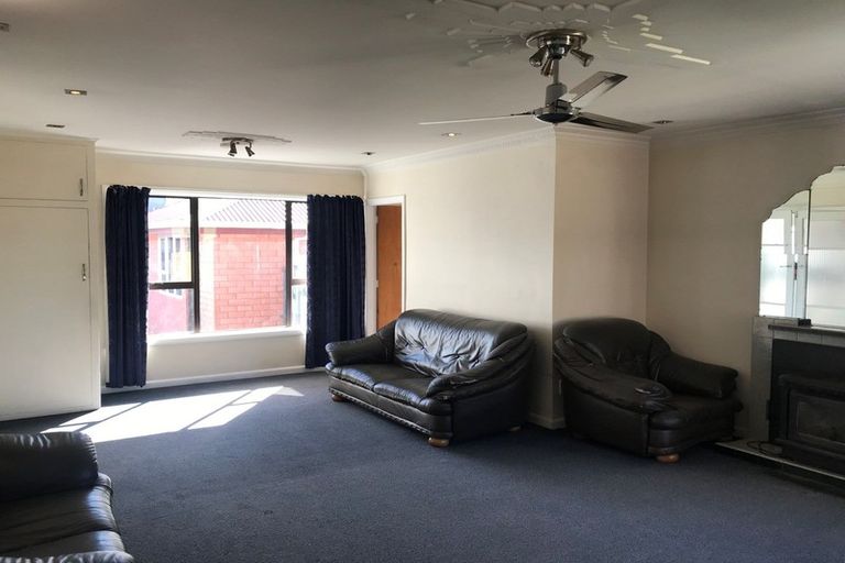 Photo of property in 83 Daniels Road, Redwood, Christchurch, 8051