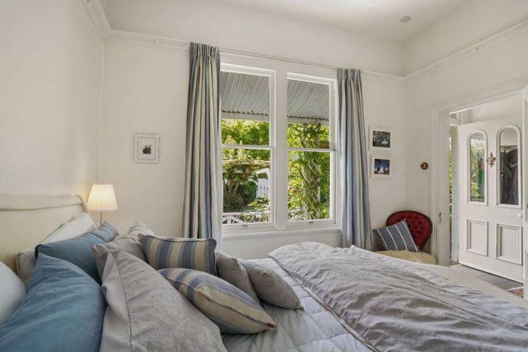 Photo of property in 96 Holly Road, St Albans, Christchurch, 8014