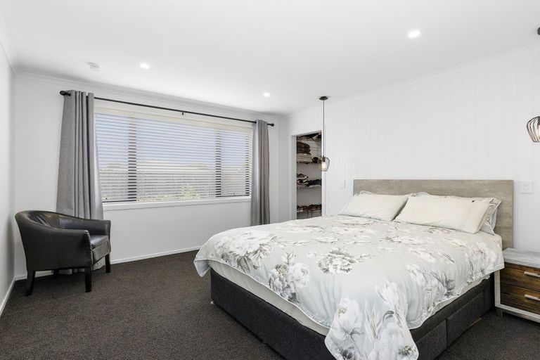 Photo of property in 11 Poulson Grove, Trentham, Upper Hutt, 5018