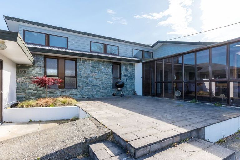 Photo of property in 20 Allan Street, Waimate, 7924
