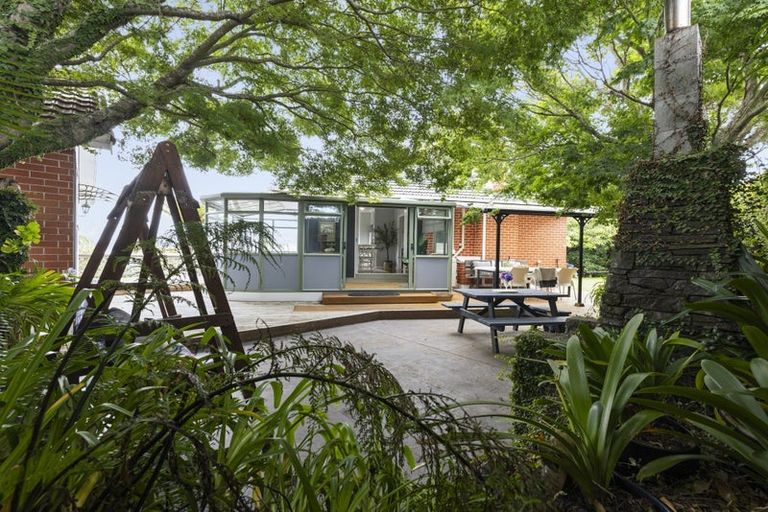 Photo of property in 2 Sunny Bay Road, Matua, Tauranga, 3110