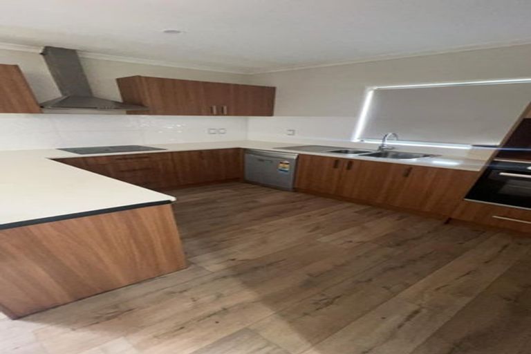 Photo of property in 21c Derrimore Heights, Clover Park, Auckland, 2019