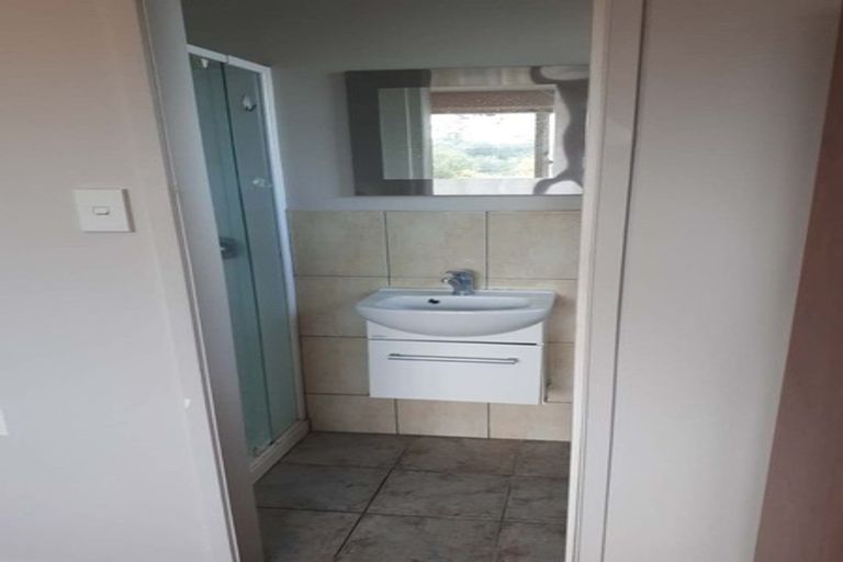 Photo of property in 11 Preston Avenue, Henderson, Auckland, 0610