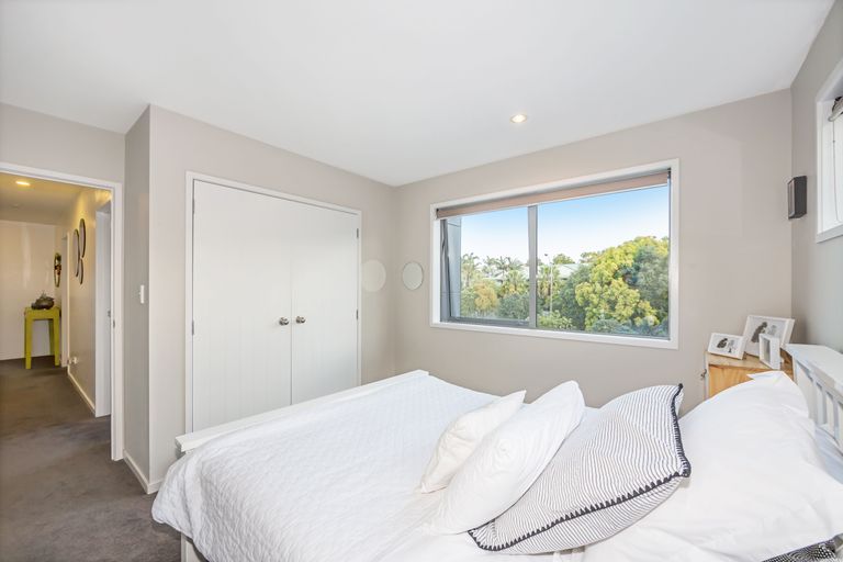 Photo of property in 4a Astrolabe Place, Gulf Harbour, Whangaparaoa, 0930