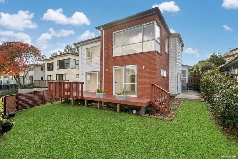 Photo of property in 11a Kaihu Street, Northcote, Auckland, 0627