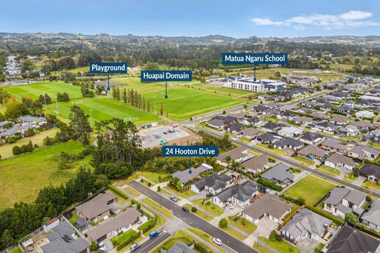 Photo of property in 24 Hooton Drive, Kumeu, 0810