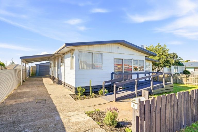 Photo of property in 27 Cross Street, Castlecliff, Whanganui, 4501