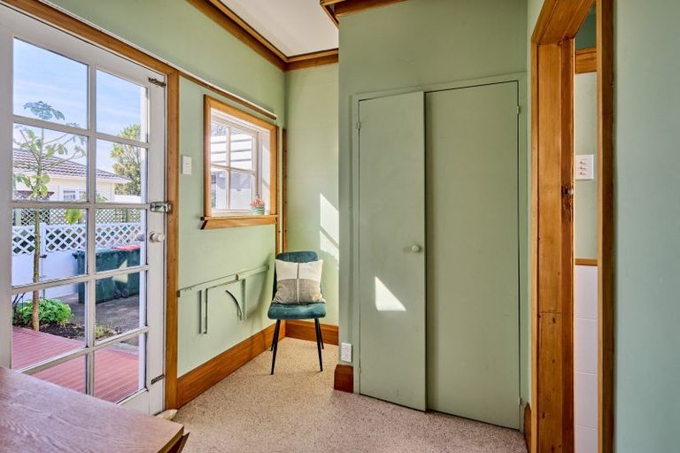 Photo of property in 1/62 Totara Crescent, Woburn, Lower Hutt, 5011