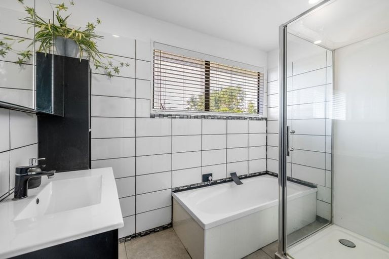 Photo of property in 28 Sapphire Street, Casebrook, Christchurch, 8051