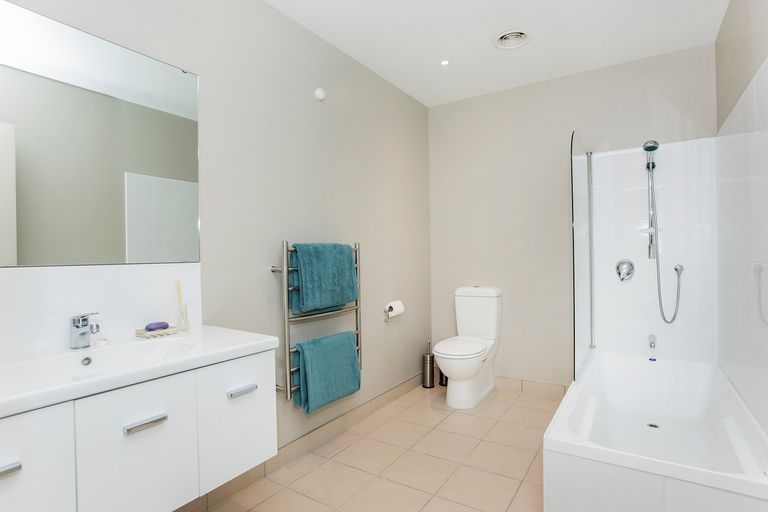 Photo of property in Bay View, 3/90 Customhouse Street, Gisborne, 4010