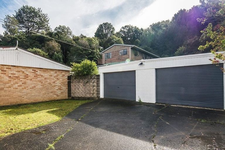 Photo of property in 1/11 Lowry Crescent, Stokes Valley, Lower Hutt, 5019