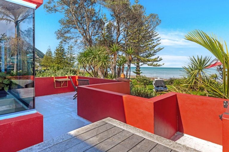 Photo of property in 11 Makorori Beach Road, Makorori, Gisborne, 4073