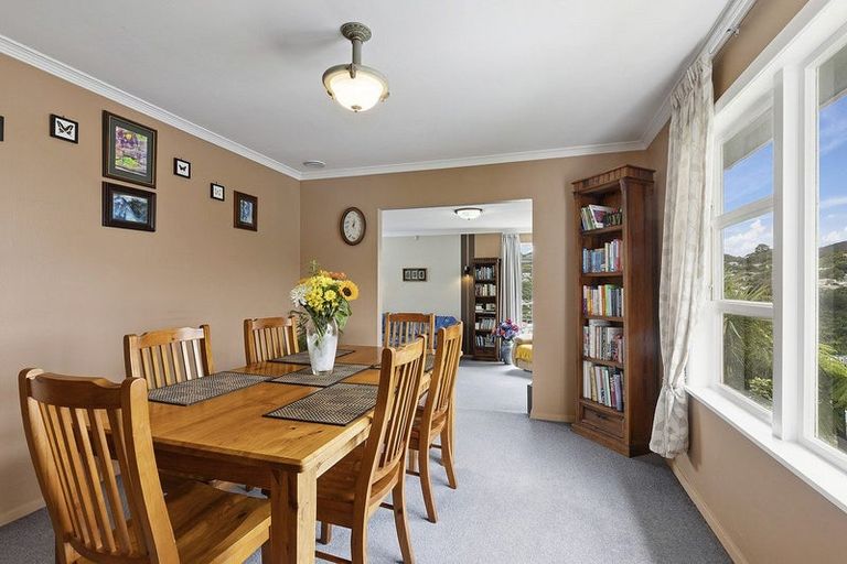 Photo of property in 25 Collier Avenue, Karori, Wellington, 6012