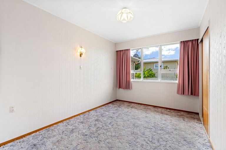 Photo of property in 3 Tawa Street, Levin, 5510