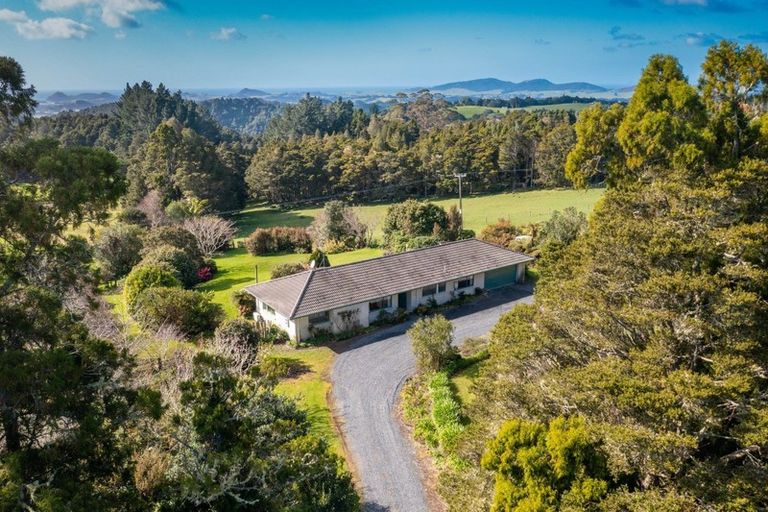 Photo of property in 398 Owhiwa Road, Parua Bay, Onerahi, 0192