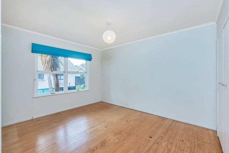 Photo of property in 1/29 Wainui Avenue, Point Chevalier, Auckland, 1022