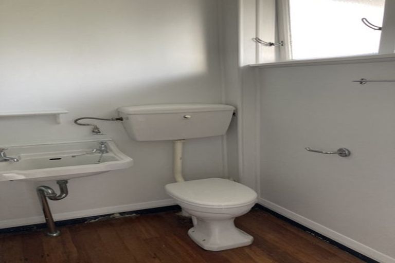 Photo of property in 3a Doncaster Terrace, Ascot Park, Porirua, 5024