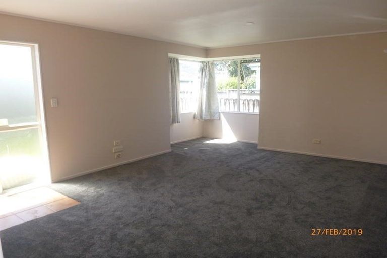Photo of property in 3/56 Flanshaw Road, Te Atatu South, Auckland, 0610