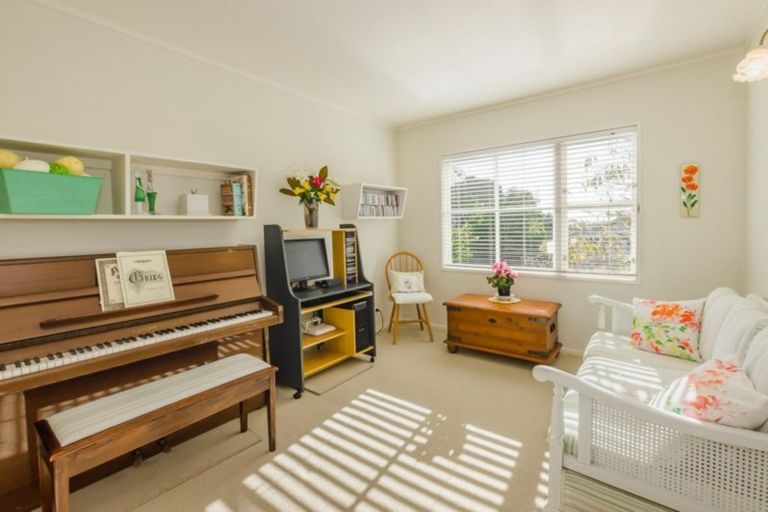 Photo of property in 10-10a Poplar Avenue, Raumati South, Paraparaumu, 5032