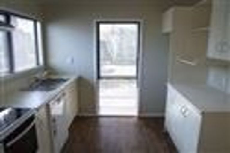 Photo of property in 6/64a Birkdale Road, Birkdale, Auckland, 0626