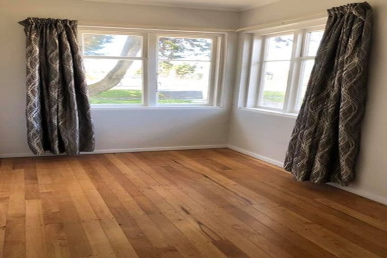 Photo of property in 1/27 Pakuranga Road, Pakuranga, Auckland, 2010