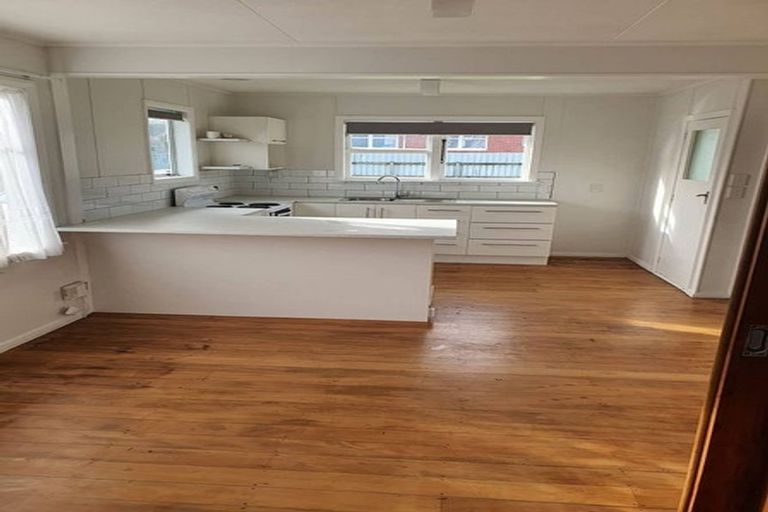 Photo of property in 42 Graham Street, Levin, 5510