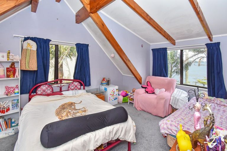 Photo of property in 12a Shepherds Road, Papakura, 2110