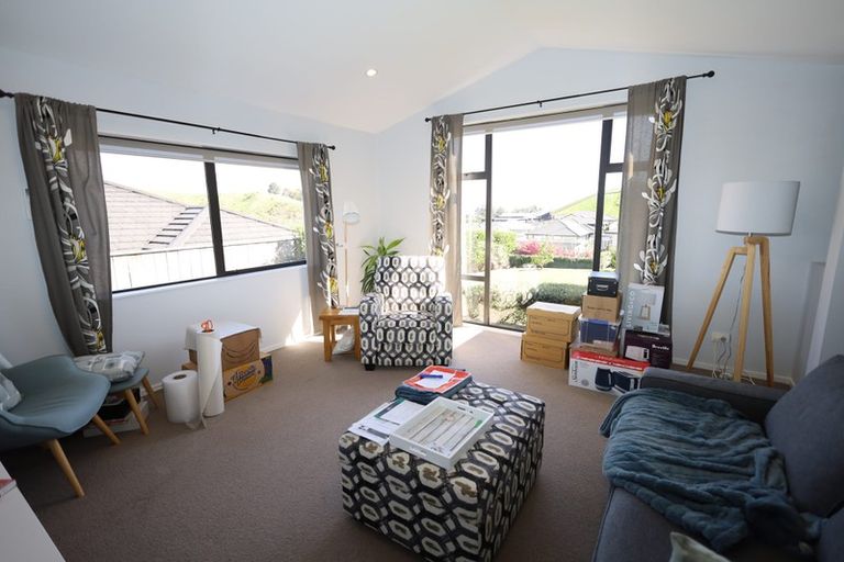 Photo of property in 11 Ballintoy Park Drive, Welcome Bay, Tauranga, 3175
