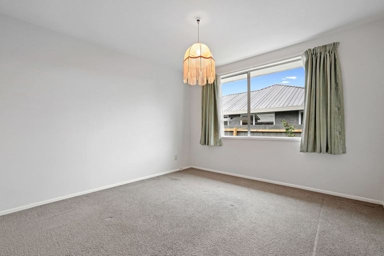 Photo of property in 2/144a Beach Road, North New Brighton, Christchurch, 8083